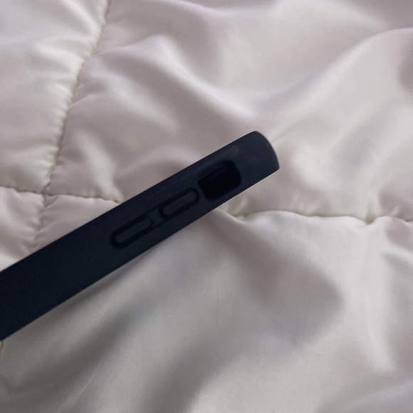 Casetify The M Jewelers Custom Silver MagSafe Mirrored IPhone 11 Case - Picture 6 of 9